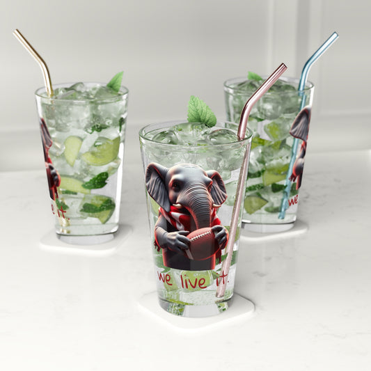 Football-Themed Pint Glass, Perfect for Game Day Gatherings, Sports Fans, Party Drinkware, Unique Gift for Him/Her