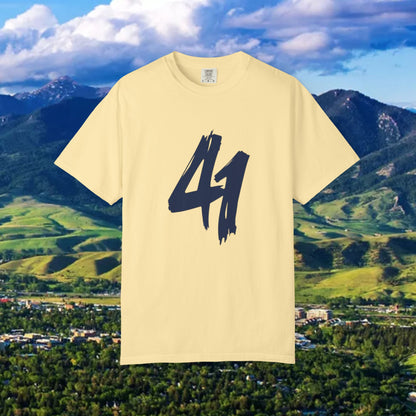 Stylish Unisex T-Shirt with Bold 41 Graphic and Paw Print, Perfect for Gameday and Tailgates.