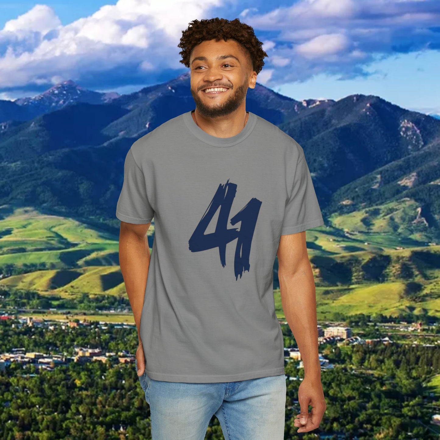 Stylish Unisex T-Shirt with Bold 41 Graphic and Paw Print, Perfect for Gameday and Tailgates.