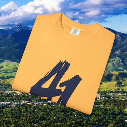 Stylish Unisex T-Shirt with Bold 41 Graphic and Paw Print, Perfect for Gameday and Tailgates.