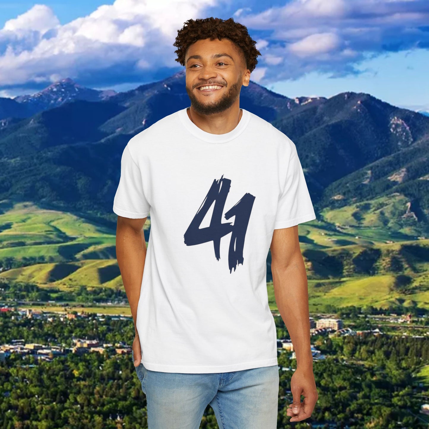 Stylish Unisex T-Shirt with Bold 41 Graphic and Paw Print, Perfect for Gameday and Tailgates.