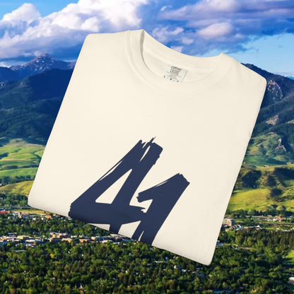 Stylish Unisex T-Shirt with Bold 41 Graphic and Paw Print, Perfect for Gameday and Tailgates.