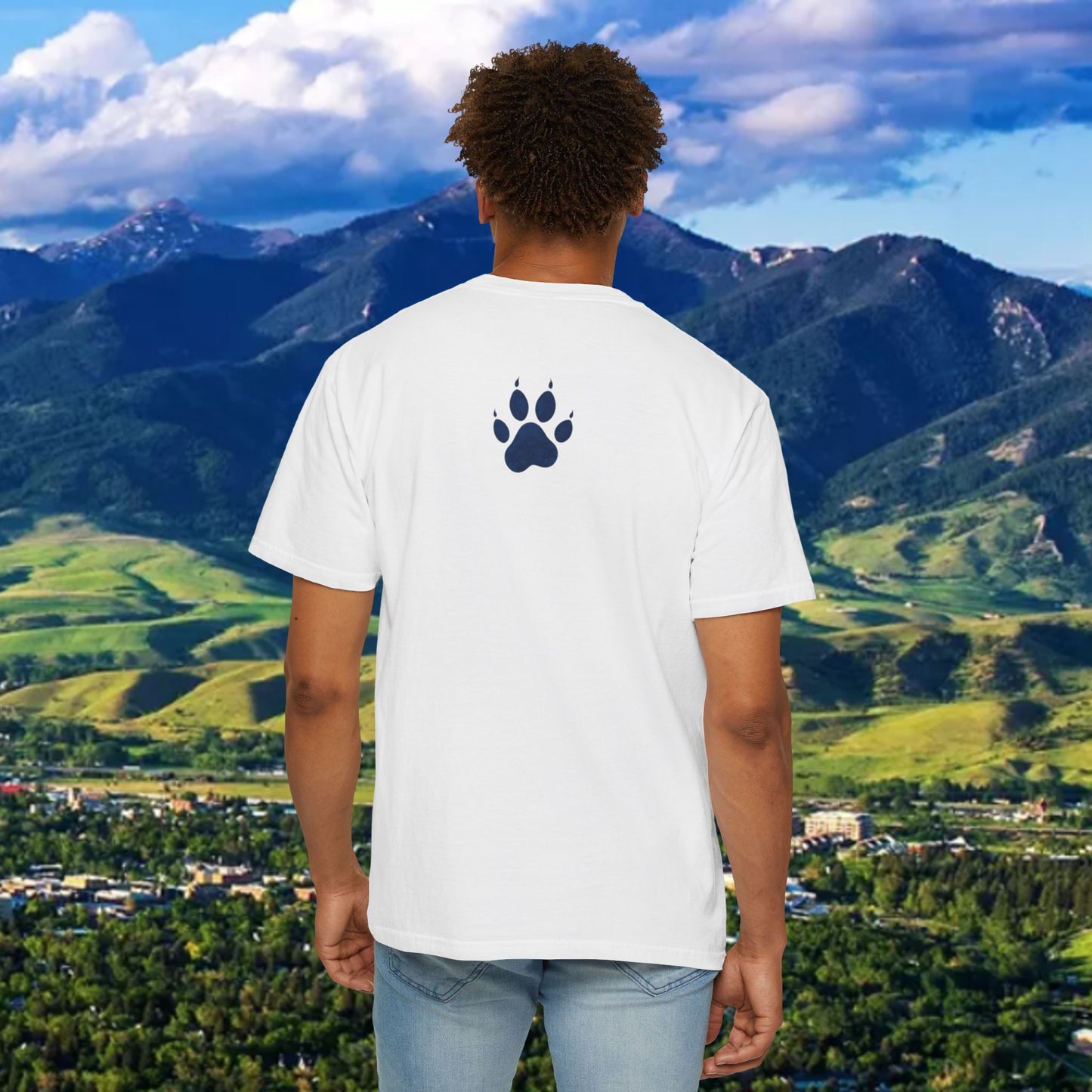 Stylish Unisex T-Shirt with Bold 41 Graphic and Paw Print, Perfect for Gameday and Tailgates.